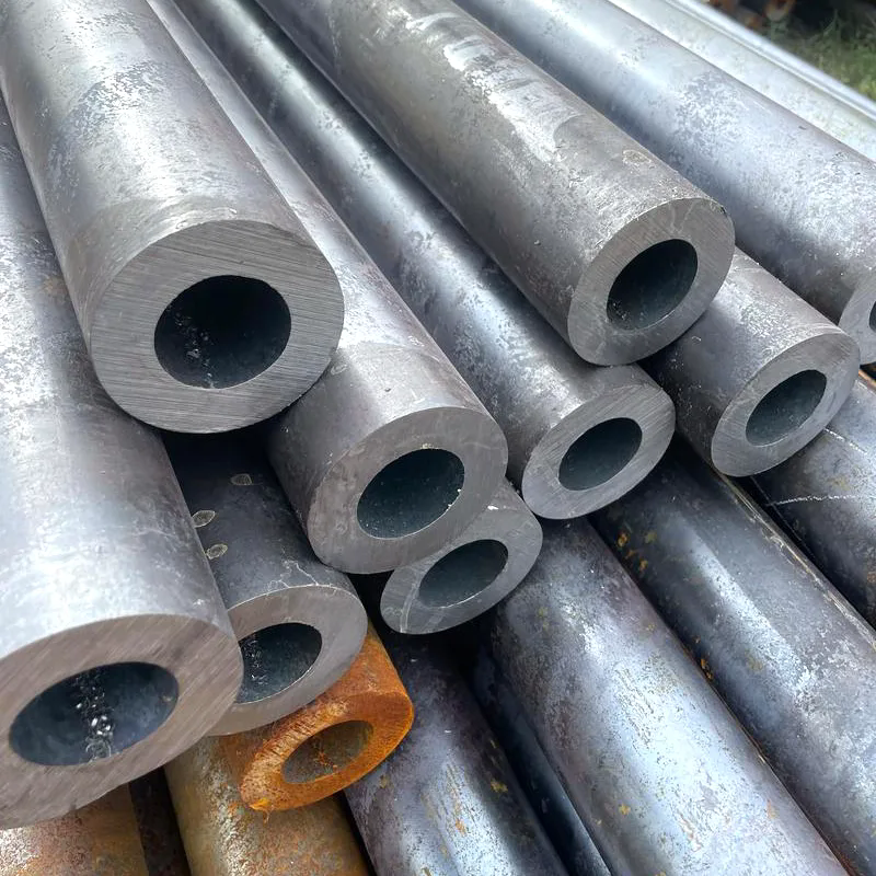 Kako visokoogljične jeklene cevi izboljšajo industrijsko učinkovitost?